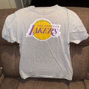 Men’s Los Angeles Lakers NBA Gray Fanatics Short Sleeve Shirt - Size Medium Tee